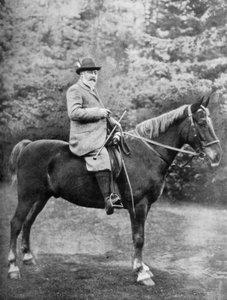 König Edward VII reitet zu den Deckungen in Sandringham, Norfolk, um 1902-1910, 1910