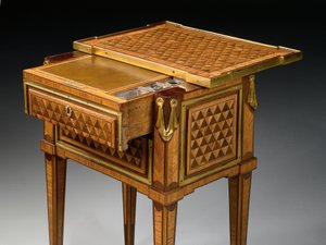 Detail eines Louis XVI Schreibtisches